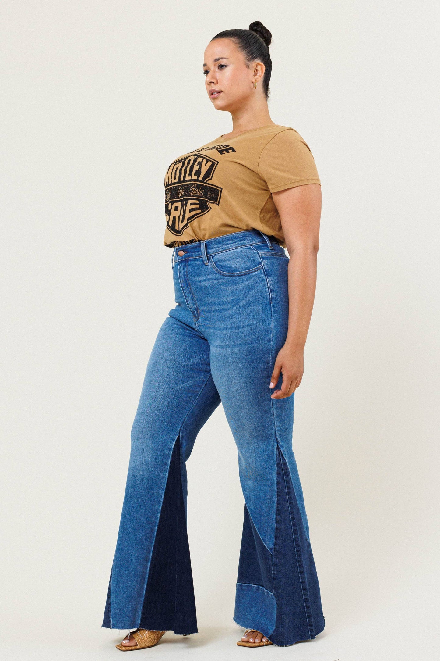 Kenzi Color Block Side Slit Flare Jeans in Plus