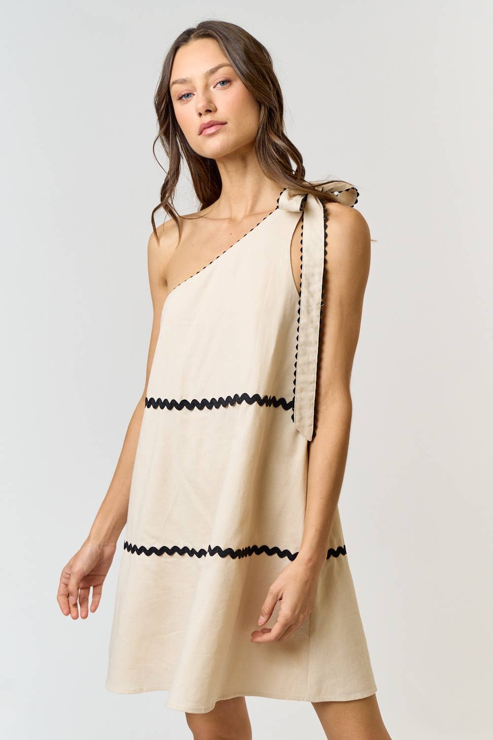 ILD4017 Linen Scalloped One Shoulder Shift Dress