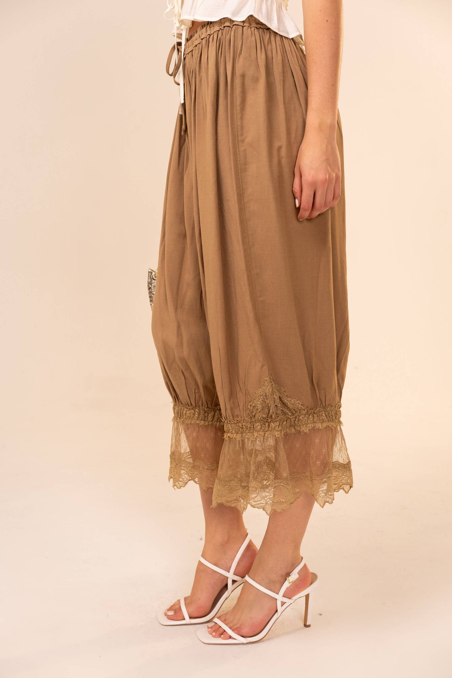95852P Lace Trim Mid Rise Balloon Pants