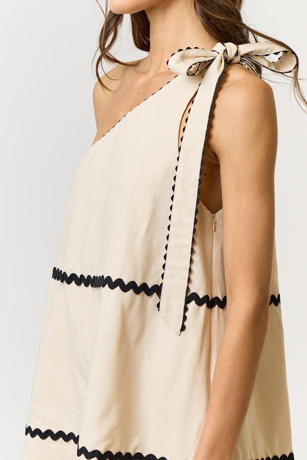 ILD4017 Linen Scalloped One Shoulder Shift Dress